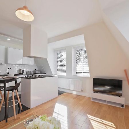 Spacious One Bed Loft Apartment Birchanger Экстерьер фото