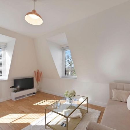 Spacious One Bed Loft Apartment Birchanger Экстерьер фото