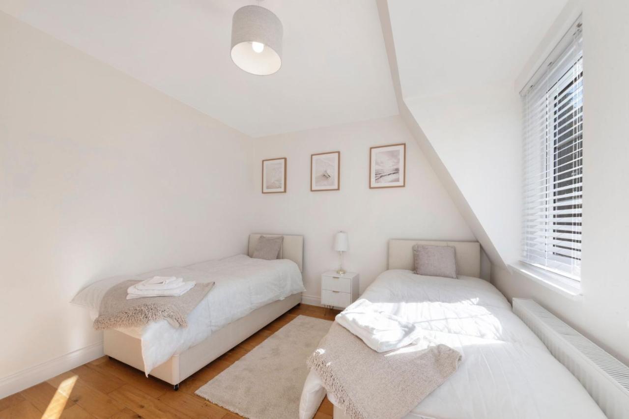 Spacious One Bed Loft Apartment Birchanger Экстерьер фото